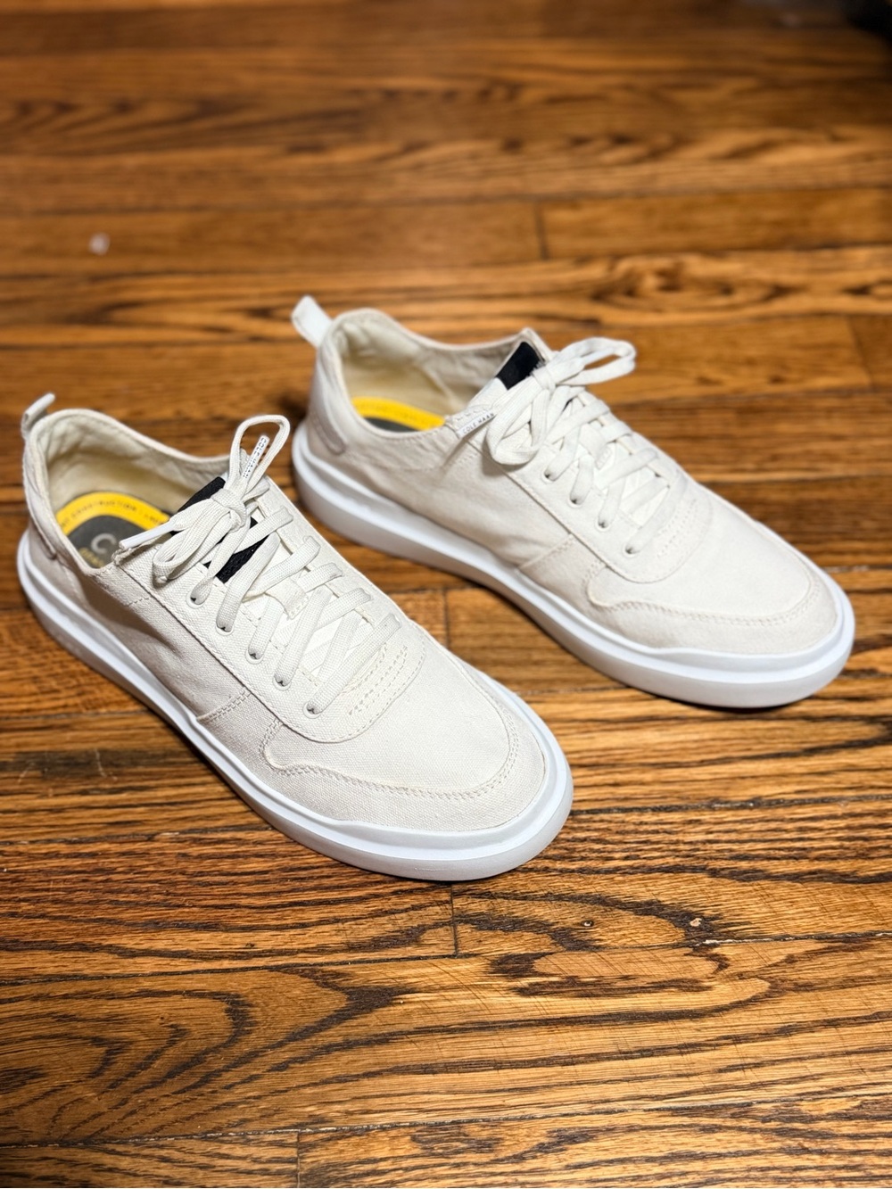 Cole Haan GrandPrø Wellesley Ivory Sneakers Women’s Size 8B W32328